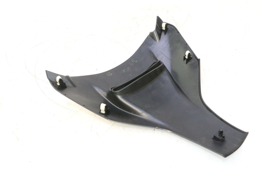 photo de FRONTVERKLEIDUNG OBEN SUZUKI BURGMAN EXECUTIVE ABS 650 (2006 - 2012) - Detailansicht des Bauteils