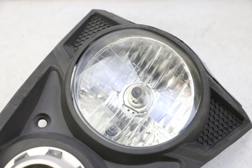 photo de OBERES VORDERTEIL SYM CROX 4T 50 (2016 - 2023) - Zoom auf Gebrauchszustand