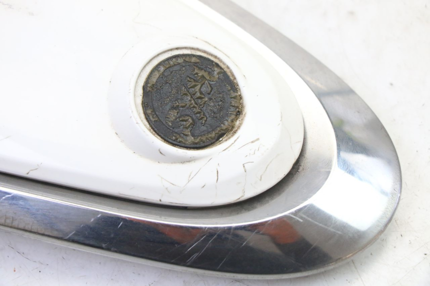 photo de FRONTVERKLEIDUNG OBEN SYM FIDDLE 3 III 125 (2014 - 2020) - Zoom auf Gebrauchszustand