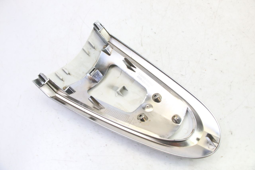 photo de FRONTVERKLEIDUNG OBEN SYM FIDDLE 3 III 125 (2014 - 2020) - Details der Befestigungspunkte