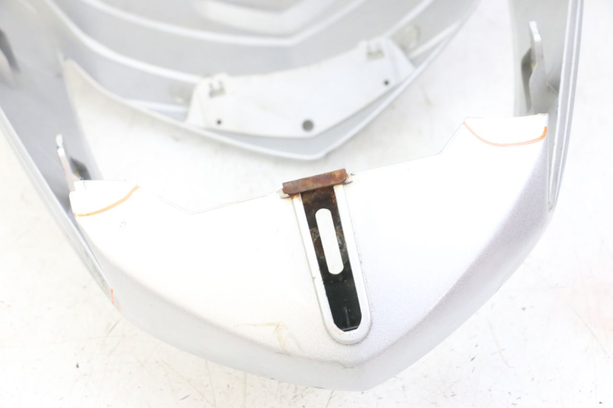 photo de FRONTVERKLEIDUNG OBEN HONDA SCV LEAD 100 (2003 - 2007) - Charakteristische Merkmale