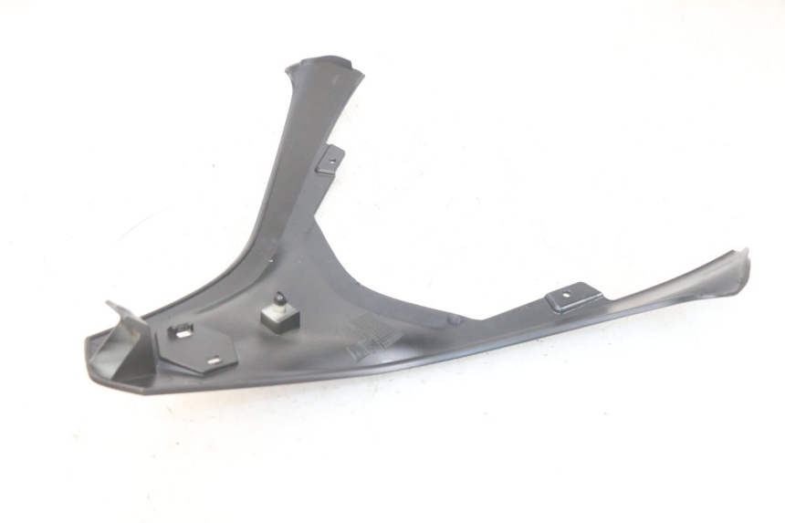 photo de FRONTVERKLEIDUNG OBEN PIAGGIO MP3 HPE 300 (2019 - 2026) - Zoom auf Gebrauchszustand