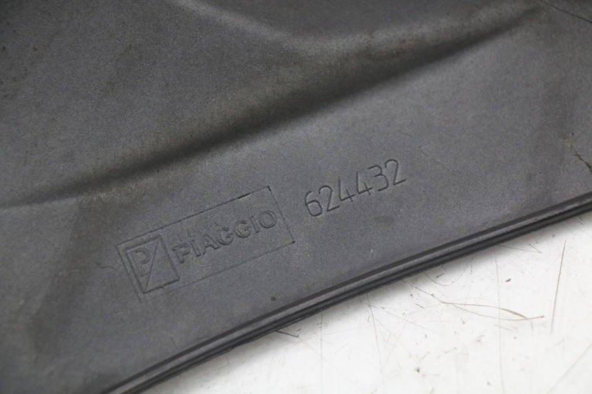 photo de OBERES VORDERTEIL PIAGGIO MP3 LT 400 (2007 - 2012) - Weitere Ansicht des Artikels