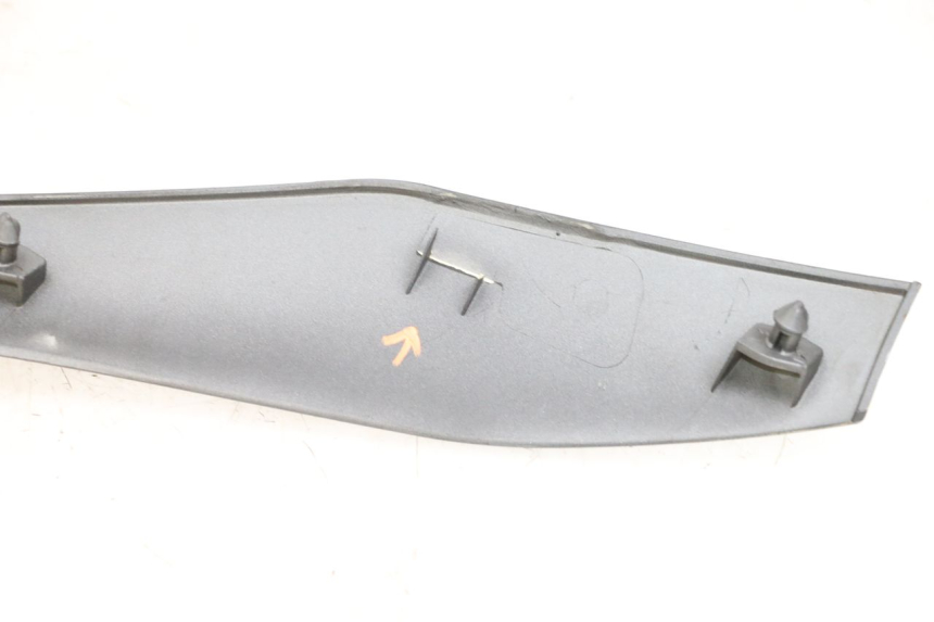 photo de OBERES VORDERTEIL PIAGGIO MP3 500 (2011 - 2015) - Zoom auf Gebrauchszustand