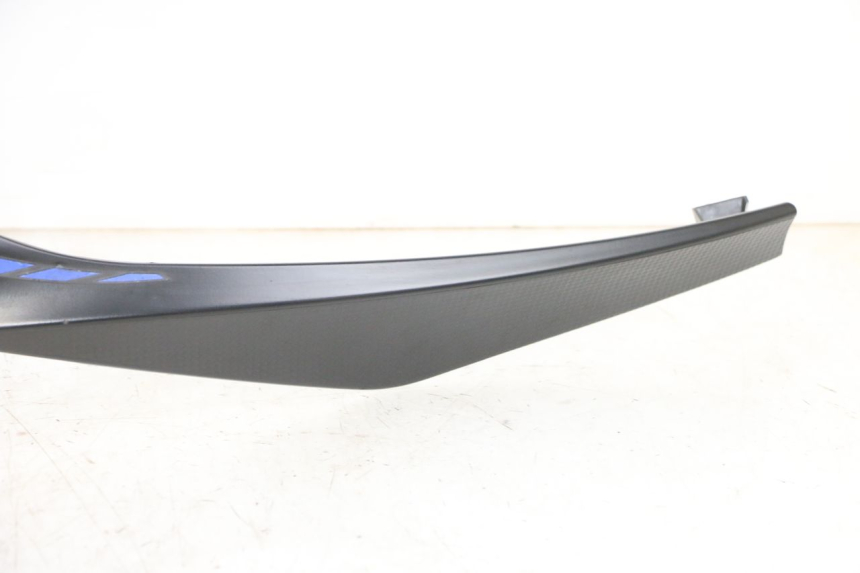 photo de FRONTVERKLEIDUNG OBEN PIAGGIO MP3 500 (2016 - 2018) - Charakteristische Merkmale