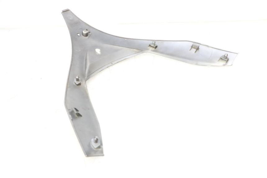 photo de FRONTVERKLEIDUNG OBEN PIAGGIO MP3 RL 250 (2006 - 2010) - Zoom auf Gebrauchszustand