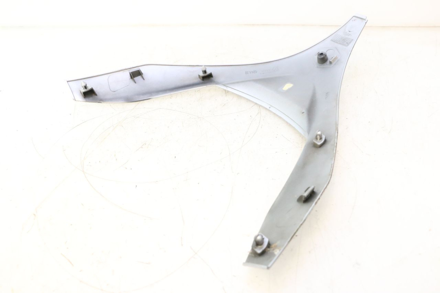 photo de OBERE VORDERSEITE PIAGGIO MP3 125 (2006 - 2014) - Detailansicht des Bauteils