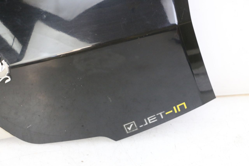 photo de FRONTVERKLEIDUNG OBEN PEUGEOT VIVACITY 125 (2010 - 2017) - Details der Befestigungspunkte