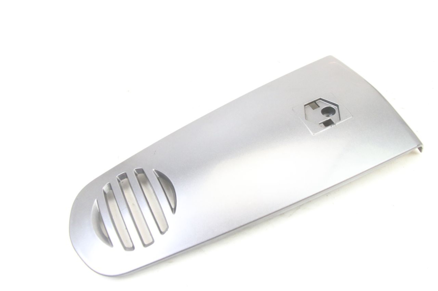 photo de OBERES VORDERTEIL PIAGGIO VESPA GRANTURISMO 125 (2003 - 2007) - Zoom auf Gebrauchszustand