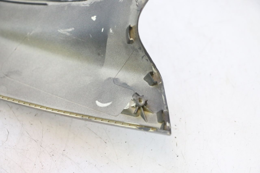 photo de FRONTVERKLEIDUNG OBEN PEUGEOT SATELIS 125 (2013 - 2018) - Kennzeichnungen und Originalreferenzen