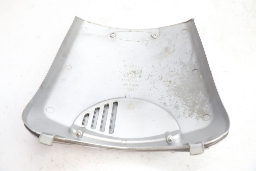 photo de FRONTVERKLEIDUNG OBEN APRILIA SCARABEO GT 125 (1999 - 2007) - Oberflächenzustand und Material