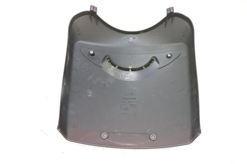 photo de FRONTVERKLEIDUNG OBEN APRILIA SCARABEO GT TOURING 125 (1999 - 2005) - Detailansicht des Bauteils