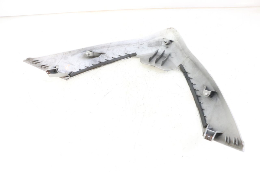 photo de FRONTVERKLEIDUNG OBEN SUZUKI BURGMAN 125 (2007 - 2014) - Technische Nahaufnahme