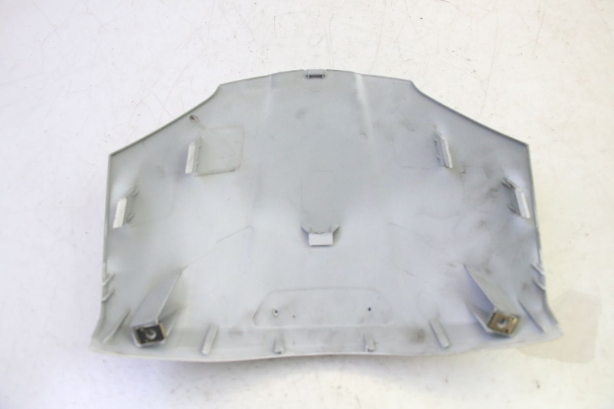 photo de FRONTVERKLEIDUNG OBEN PEUGEOT TWEET PRO EFI 4T 50 (2021 - 2022) - Details der Befestigungspunkte