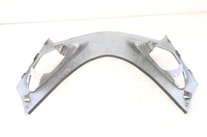 photo de OBERES VORDERTEIL SUZUKI UH BURGMAN 125 (2002 - 2006) - Details der Befestigungspunkte