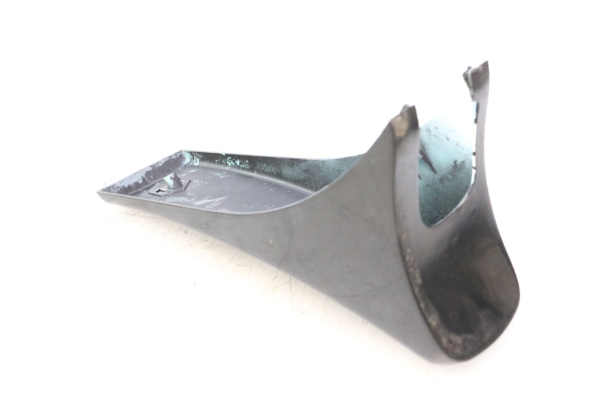 photo de FRONTVERKLEIDUNG OBEN PIAGGIO VESPA PK FL 2T 50 (1990 - 1996) - Details der Befestigungspunkte