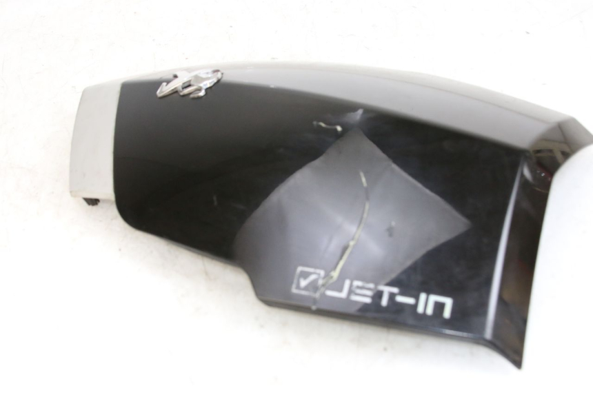 photo de FRONTVERKLEIDUNG OBEN PEUGEOT VIVACITY 125 (2010 - 2017) - Details der Befestigungspunkte