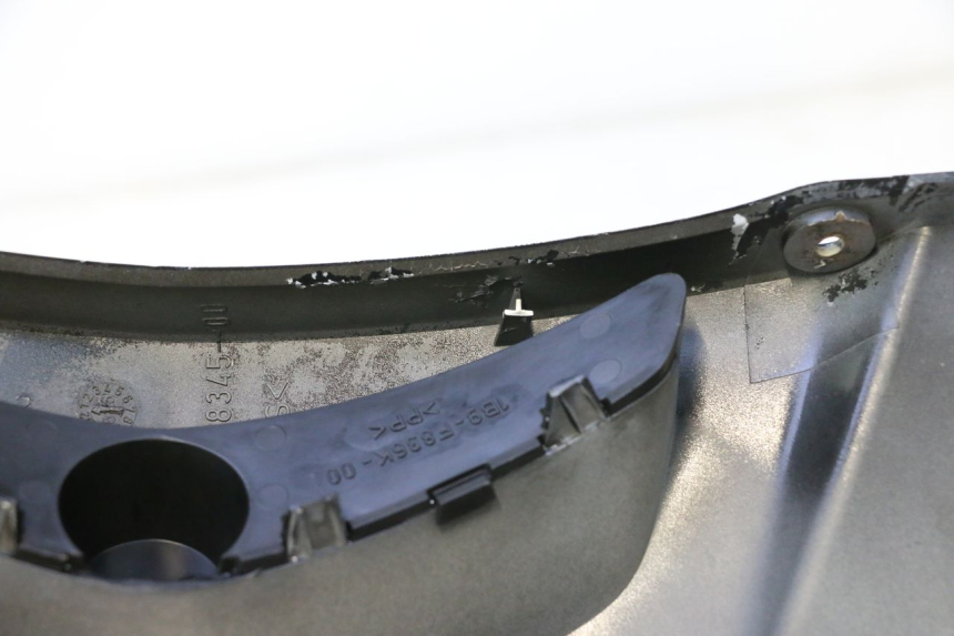 photo de OBERES VORDERTEIL YAMAHA XMAX X-MAX 125 (2006 - 2009) - Zoom auf Gebrauchszustand