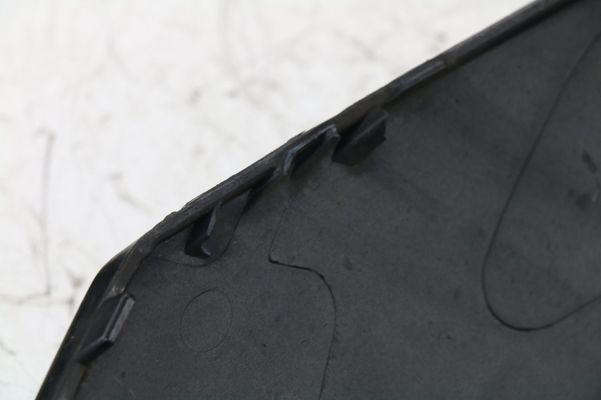 photo de FRONTVERKLEIDUNG OBEN PIAGGIO X8 STREET 125 (2006 - 2007) - Detailansicht des Bauteils