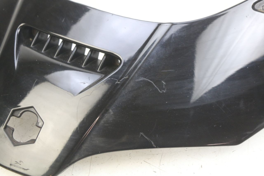 photo de OBERES VORDERTEIL PIAGGIO X8 125 (2004 - 2007) - Details der Befestigungspunkte