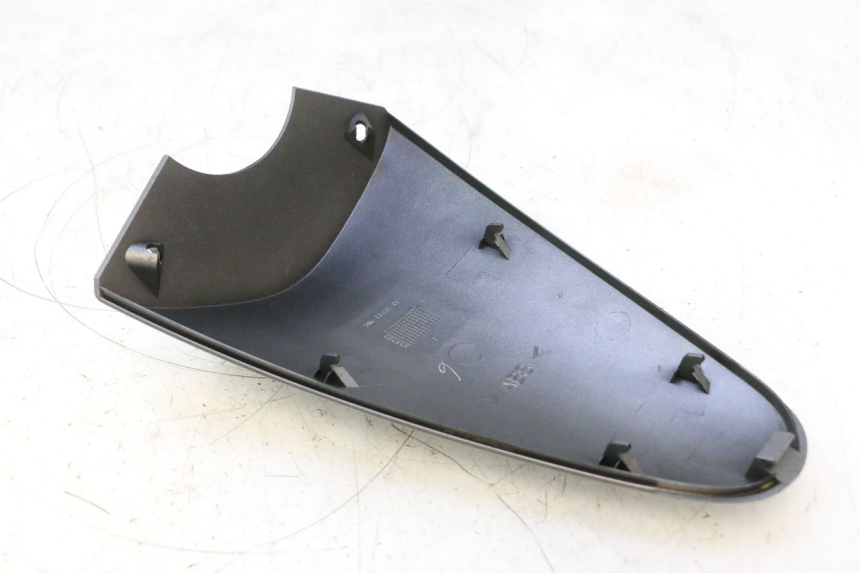 photo de FRONTVERKLEIDUNG OBEN YAMAHA YP MAJESTY 125 (2002 - 2006) - Technische Nahaufnahme