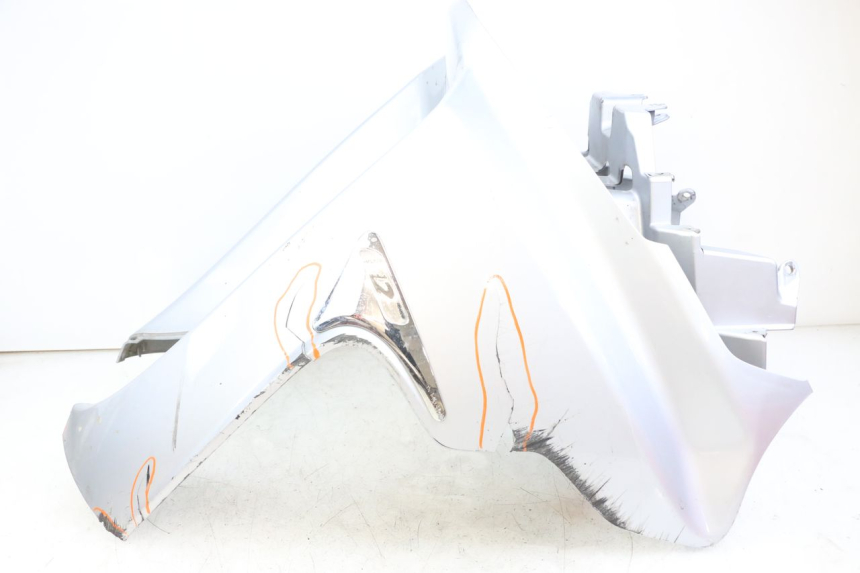 photo de VORDERSEITE PIAGGIO X8 125 (2004 - 2007) - Alternativer Blickwinkel