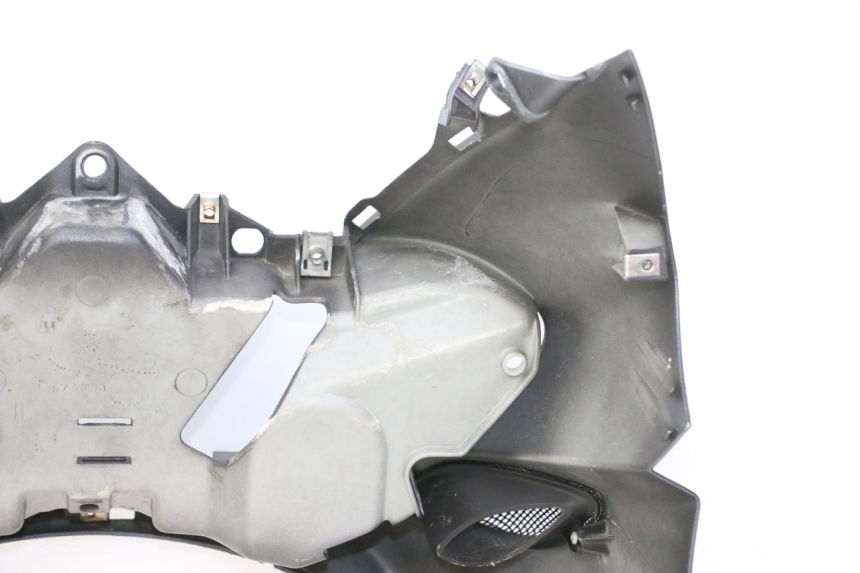 photo de VORDERSEITE PIAGGIO X9 EVOLUTION 125 (2003 - 2007) - Details der Befestigungspunkte