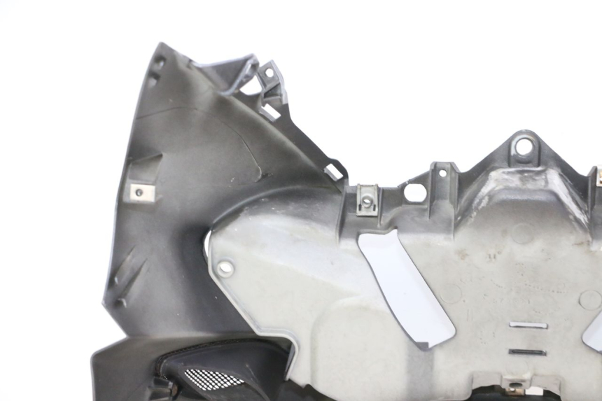 photo de VORDERSEITE PIAGGIO X9 EVOLUTION 125 (2003 - 2007) - Oberflächenzustand und Material