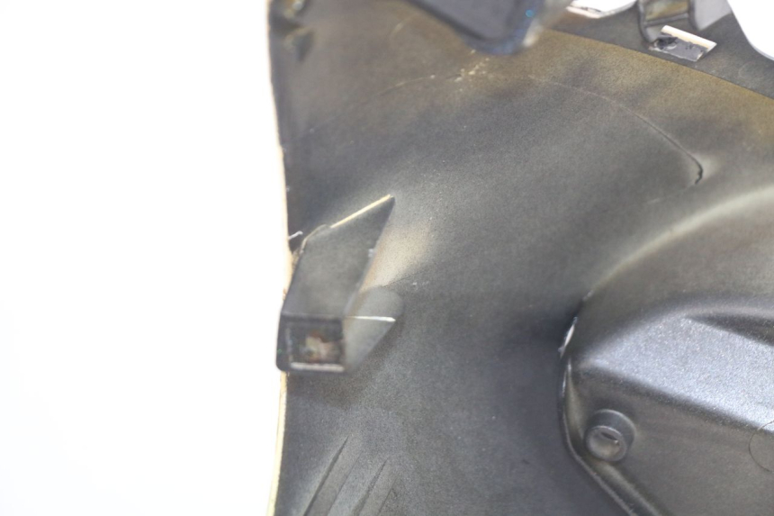 photo de VORDERSEITE PIAGGIO X9 125 (2000 - 2003) - Oberflächenzustand und Material