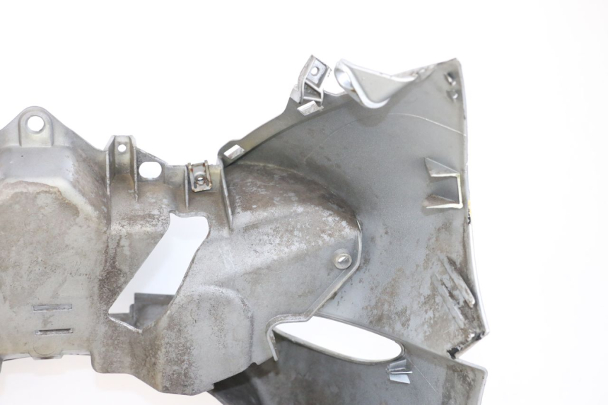 photo de VORDERSEITE PIAGGIO X9 125 (2000 - 2003) - Oberflächenzustand und Material