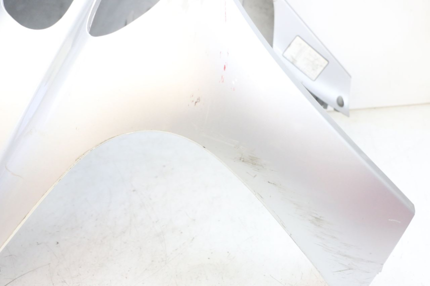 photo de VORDERSEITE YAMAHA YP MAJESTY 125 (2002 - 2006) - Oberflächenzustand und Material