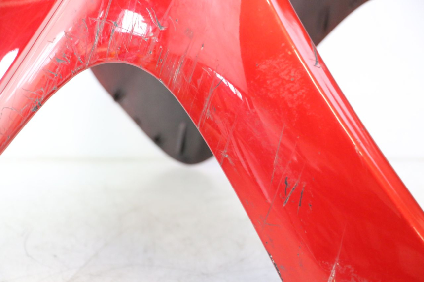 photo de FRONTVERKLEIDUNG  YAMAHA YP MAJESTY 125 (1998 - 2001) - Fokus auf die Struktur