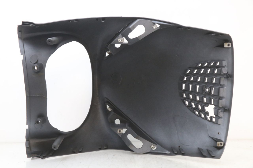 photo de VORDERSEITE PIAGGIO ZIP 4T 50 (2018 - 2020) - Details der Befestigungspunkte