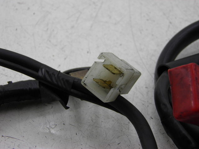 photo de BATTERIE KABELBAUM  YAMAHA TDM 900 (2004 - 2006) - Zoom auf Gebrauchszustand