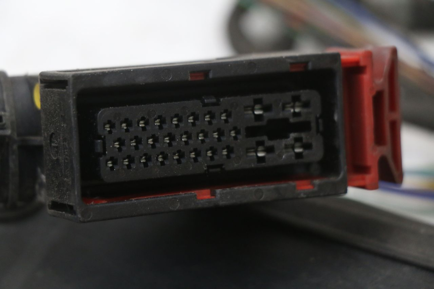 photo de KABELBAUM BMW C1 125 (2000 - 2003) - Charakteristische Merkmale