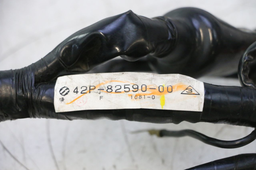 photo de KABELBAUM YAMAHA FZ8 800 (2010 - 2016) - Oberflächenzustand und Material