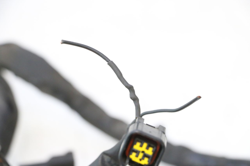 photo de KABELBAUM SUZUKI GSR 600 (2005 - 2012) - Details der Befestigungspunkte