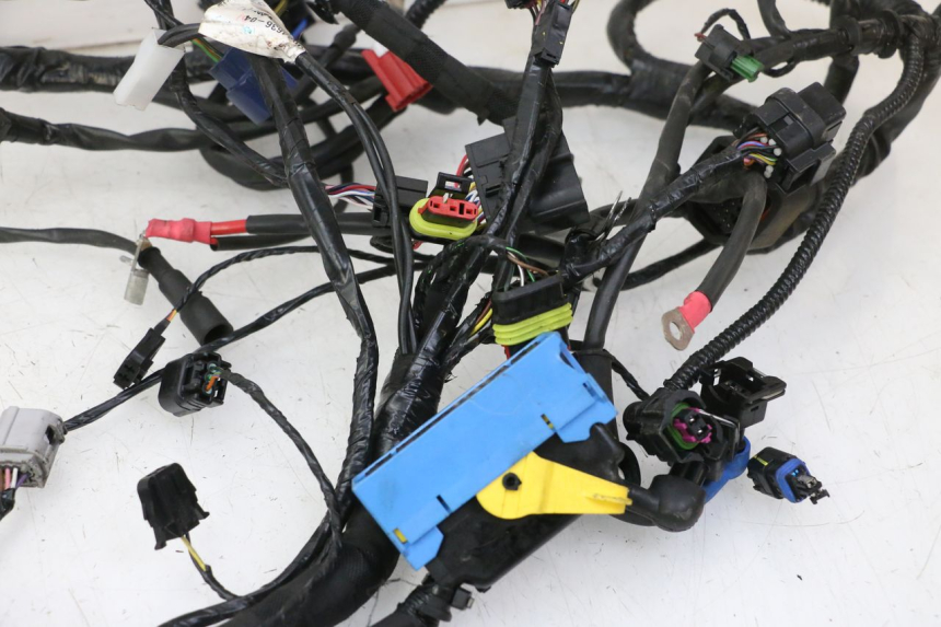 photo de KABELBAUM PIAGGIO MP3 HPE 310 (2024 - 2025) - Charakteristische Merkmale