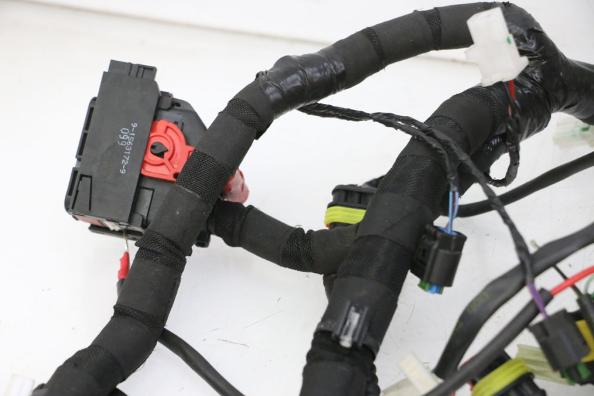 photo de KABELBAUM PIAGGIO MP3 HPE 310 (2024 - 2025) - Hochauflösende Nahaufnahme