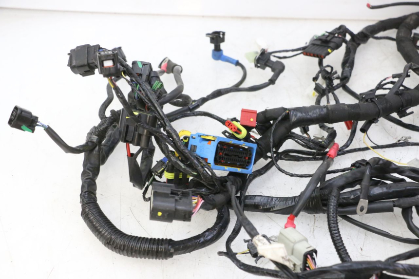 photo de KABELBAUM PIAGGIO MP3 HPE 310 (2024 - 2025) - Zoom auf Gebrauchszustand