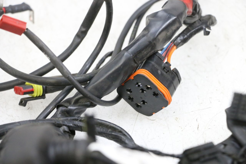 photo de KABELBAUM PIAGGIO MP3 HPE 350 (2018 - 2020) - Gesamtansicht des Produkts