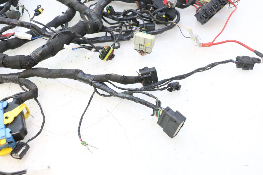 photo de KABELBAUM PIAGGIO MP3 HPE 530 (2022 - 2026) - Gesamtansicht des Produkts