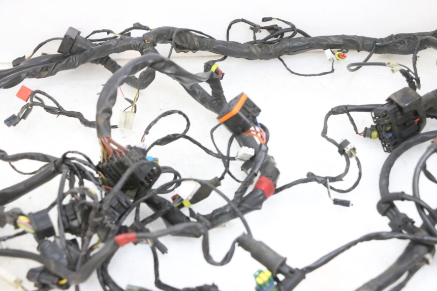 photo de KABELBAUM PIAGGIO MP3 RL 250 (2006 - 2010) - Charakteristische Merkmale