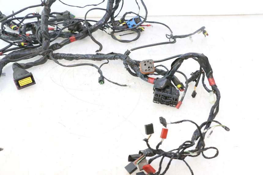 photo de KABELBAUM PIAGGIO MP3 500 (2016 - 2018) - Detaillierte Sichtprüfung
