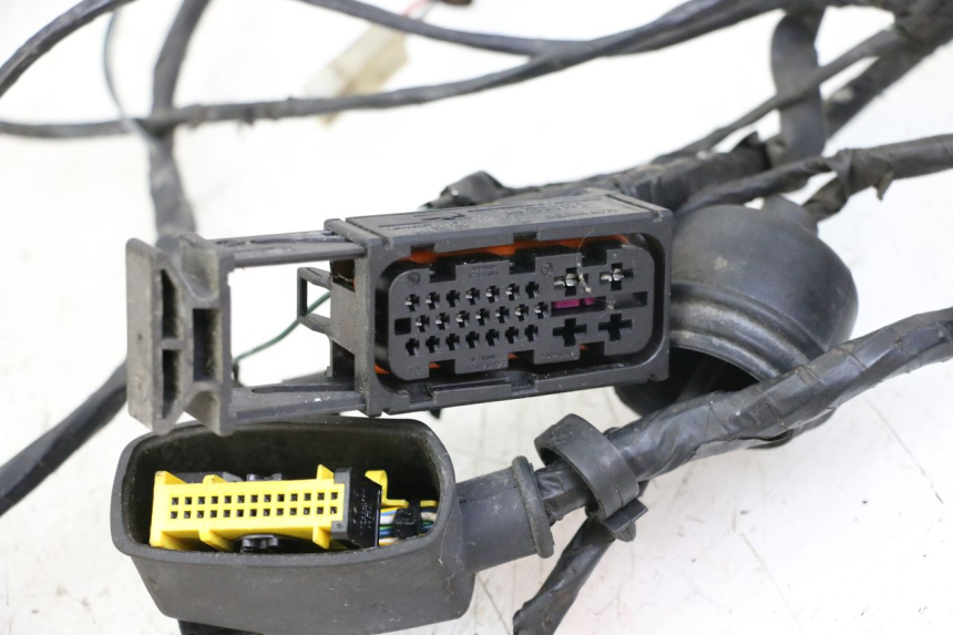 photo de KABELBAUM PEUGEOT SATELIS COMPRESSOR K15 125 (2006 - 2009) - Details der Befestigungspunkte