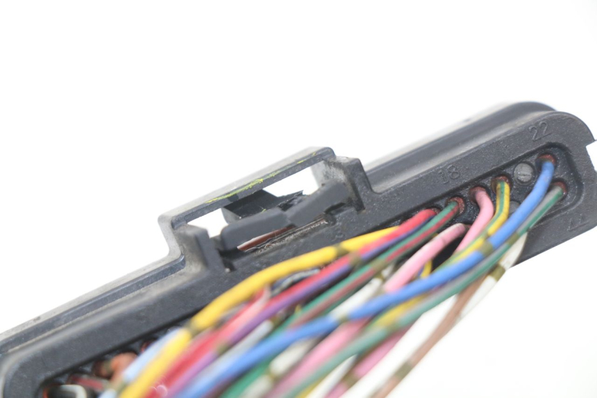 photo de KABELBAUM YAMAHA TDM ABS 900 (2002 - 2014) - Zoom auf Gebrauchszustand