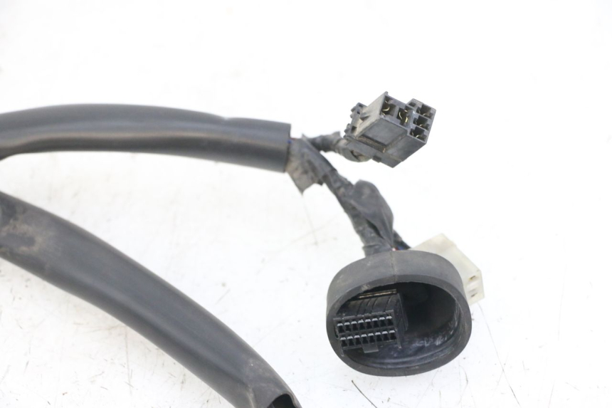 photo de FRONTVERKLEIDUNG KABELBAUM YAMAHA FZS FAZER 600 (2001 - 2003) - Alternative Perspektive
