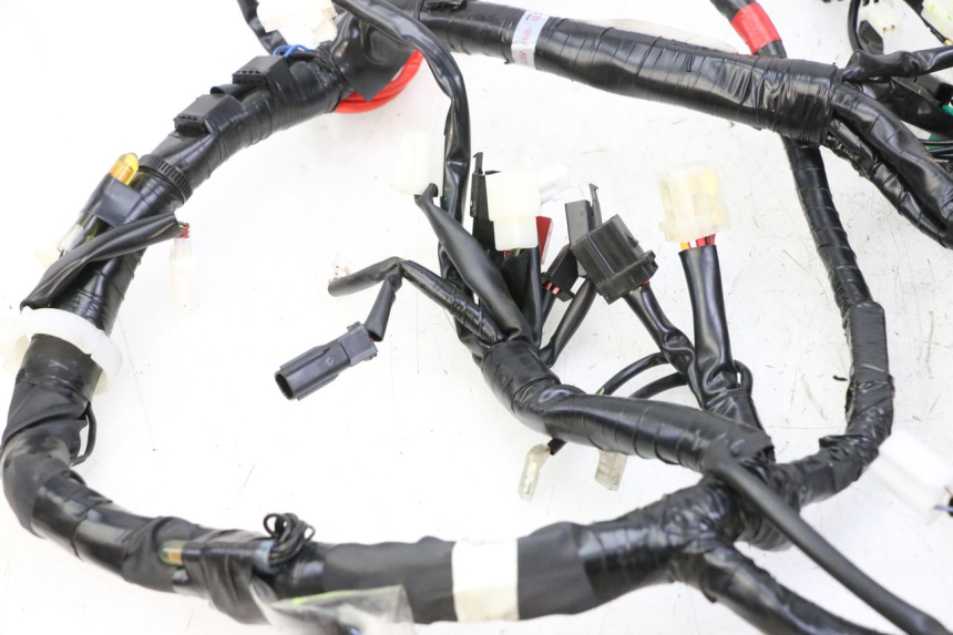 photo de KABELBAUM YAMAHA XMAX X-MAX 125 (2021 - 2025) - Oberflächenzustand und Material