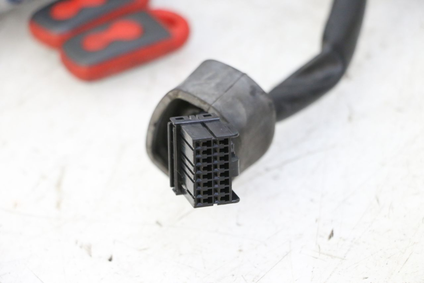 photo de KABELBAUM YAMAHA XJ6 ABS 600 (2008 - 2016) - Fokus auf die Struktur