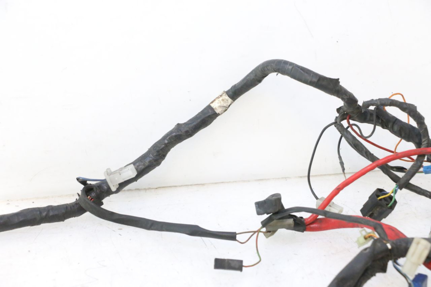 photo de KABELBAUM YAMAHA YP MAJESTY 125 (2002 - 2006) - Alternativer Blickwinkel